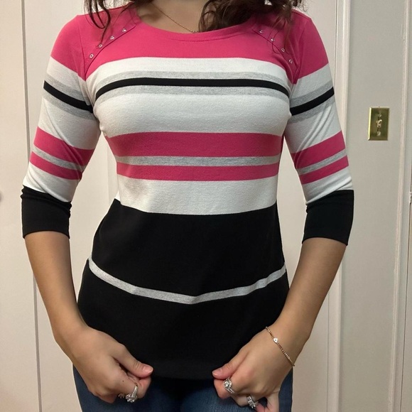💜 Pink and Black Striped Shirt - Picture 3 of 5